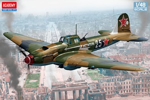 1/48 IL-2m3 "ベルリン 1945"