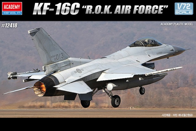 1/72 KF-16C ファイティングファルコン 1/72 KF-16C ファイティングファルコン