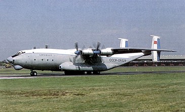 1/144　Antonov アントノフ　An-22 Antei　アンテーイ (Cock)