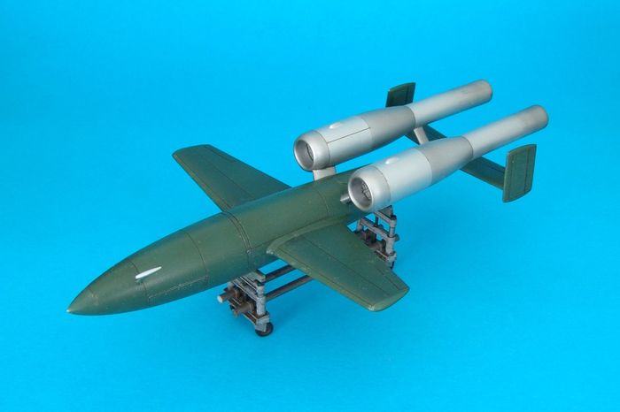 1/48 ソビエト OKB チェロメイ 16KhA 「プリボイ」 パルスジェットミサイル プラスチックモデルキット