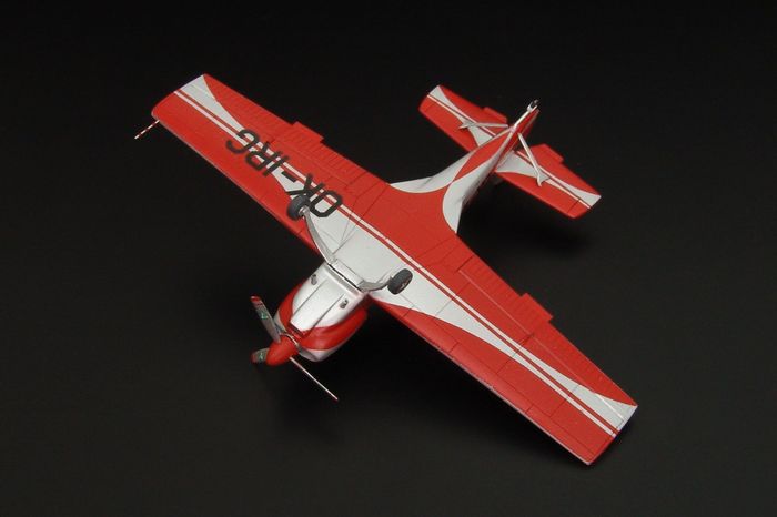 1/72 ズリーンZ-50 「黄金時代」 曲技飛行機 プラスチックキット