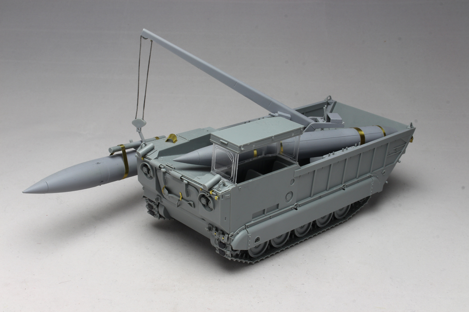 1/35 アメリカ陸軍／西ドイツ陸軍 688 ランスミサイルローダ 装填車