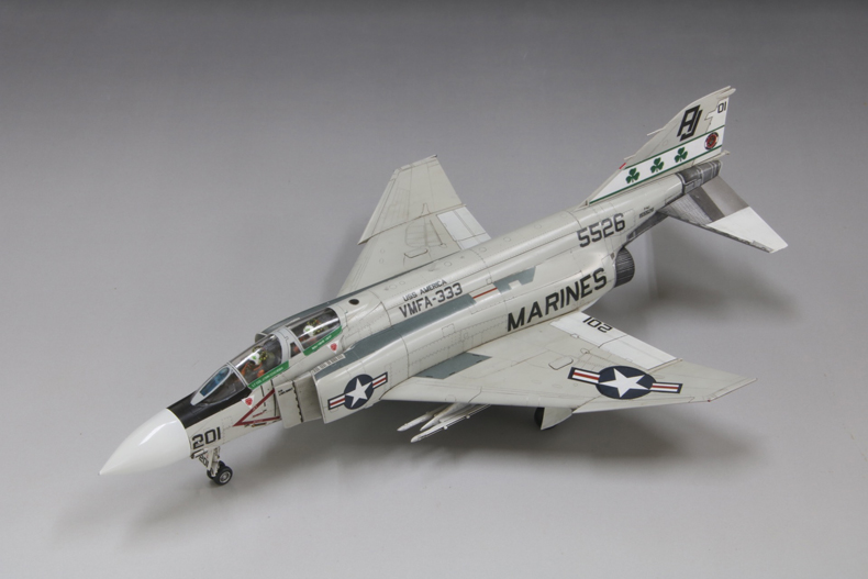 1/72　アメリカ海兵隊F-4J 戦闘機“マリーンズ”【特装仕様】