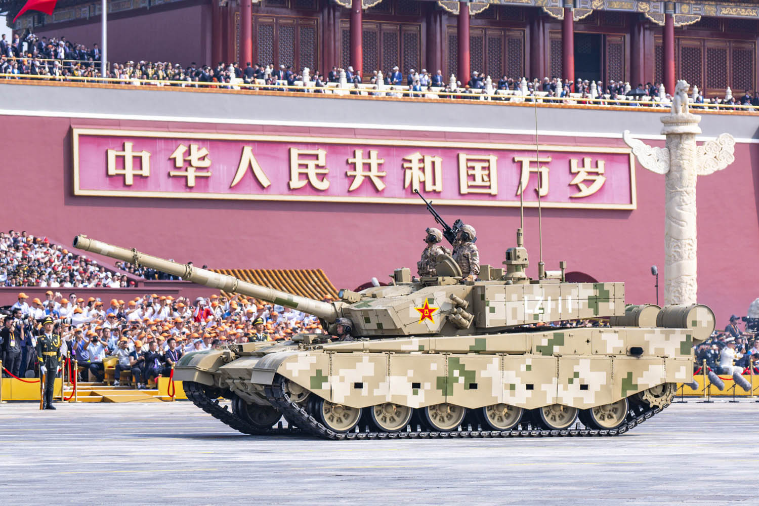 【予約する】 1/35 中国主力戦車 ZTZ99B 【予約する】 1/35 中国主力戦車 ZTZ99B