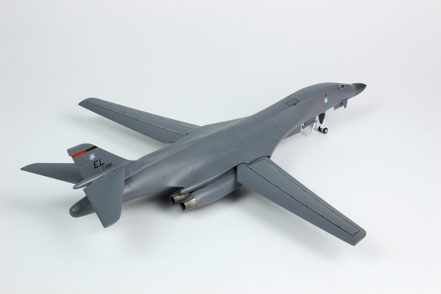 1/144 アメリカ空軍 爆撃機 B-1B ランサー グアム・アンダーセンAB