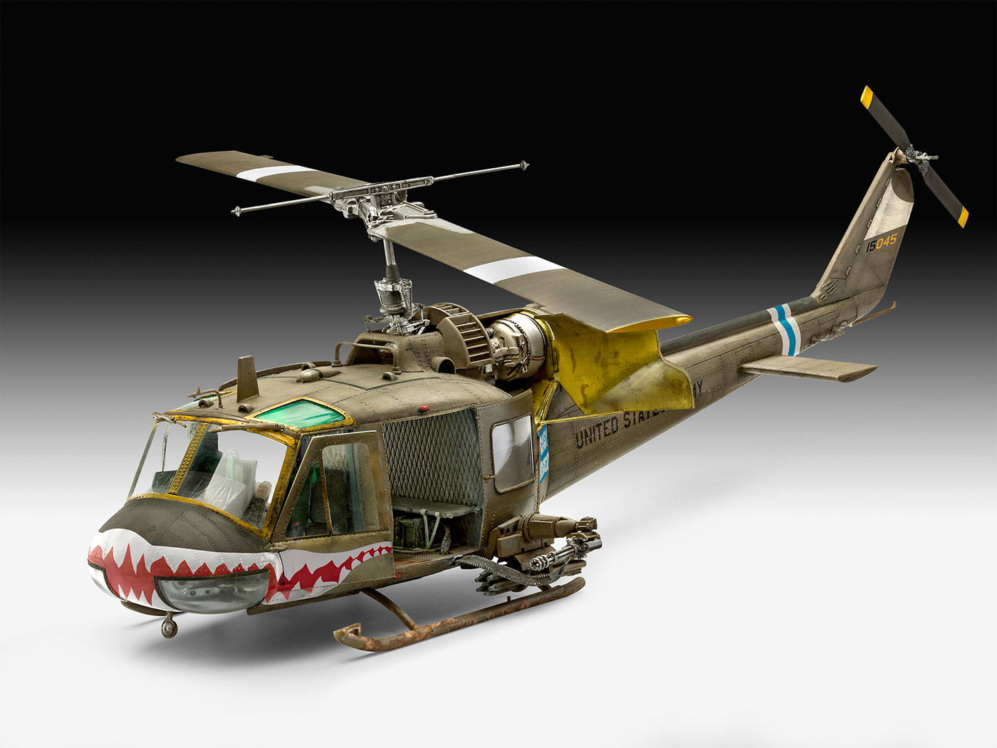 1/35 ベル UH-1C 1/35 ベル UH-1C