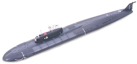 1/700 ロシア原子力潜水艦 クルスク （オスカーII）