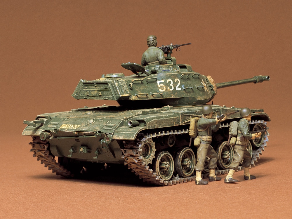 1/35　アメリカ軽戦車 M41 ウォーカーブルドック