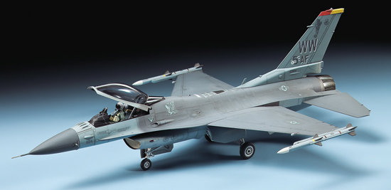 1/72　ロッキード マーチン F-16CJ [ブロック50] ファイティング ファルコン