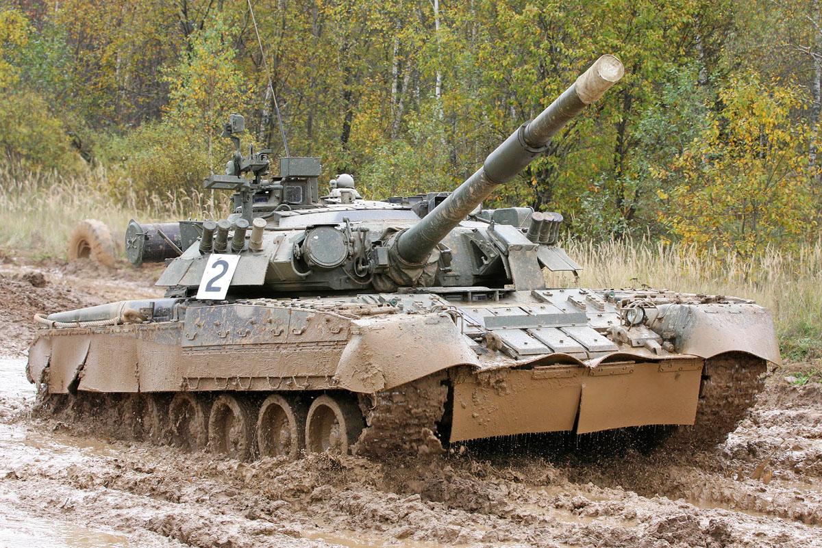 【予約する】 1/35 ロシア連邦軍 T-80U主力戦車 【予約する】 1/35 ロシア連邦軍 T-80U主力戦車
